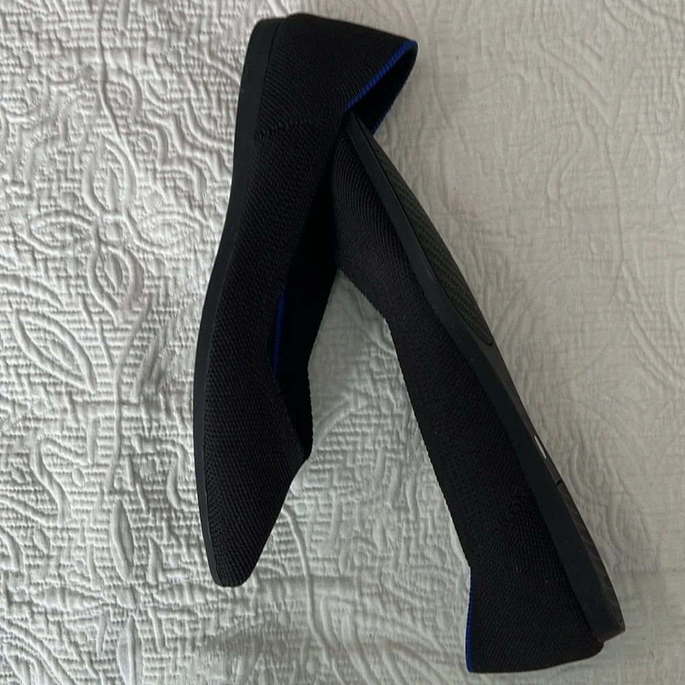 Rothy’s the Point in black solid - Picture 2 of 4